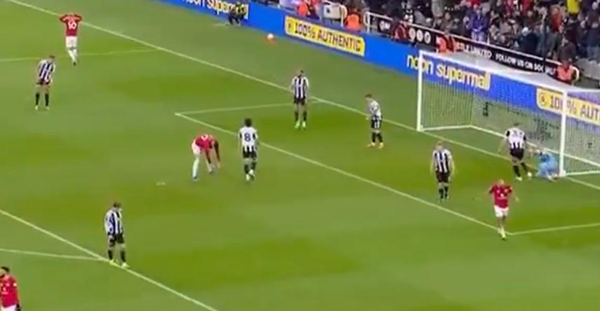 彩经网开奖查询-战犯表现,姆伯莫一脚踢飞绝佳机会,库尼亚抱头、谢什科捶地